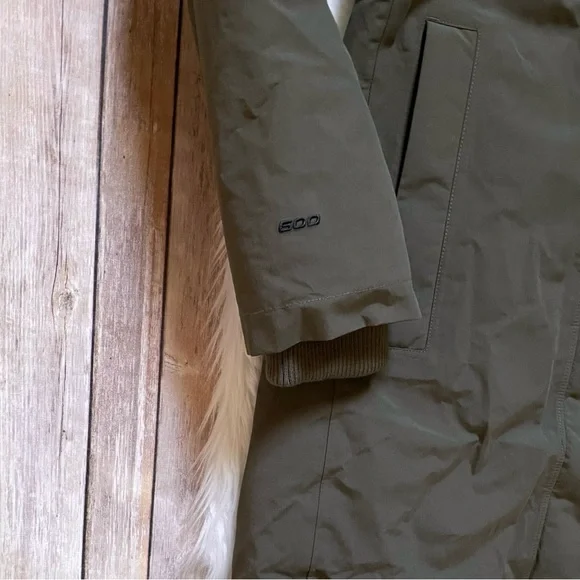 The North Face Women’s Arctic Parka Waterproof Coat - Picture 4 of 9